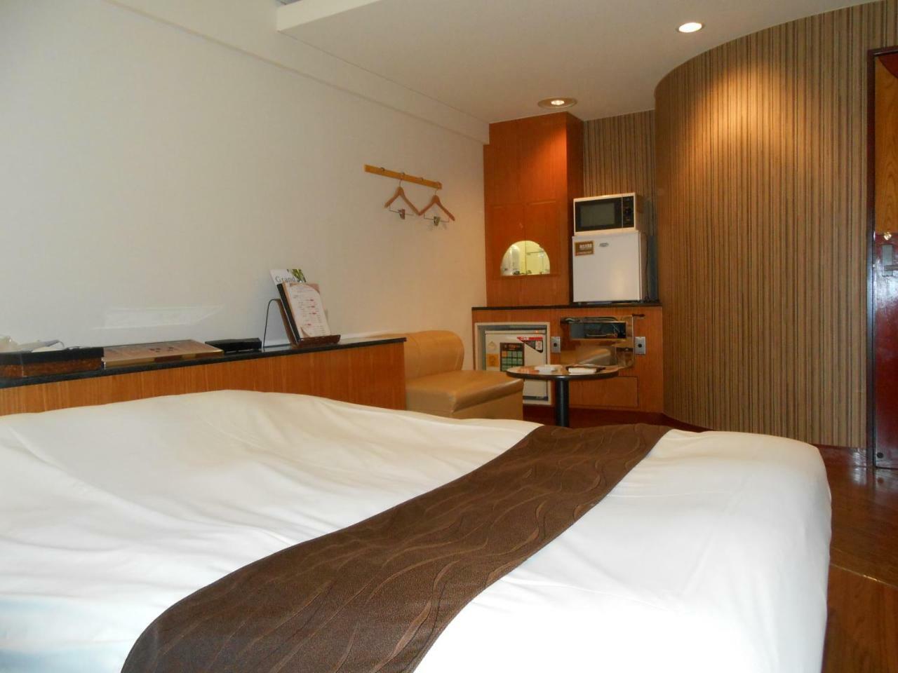 Hotel Lumiere Gotenba (Adults Only) Eksteriør billede